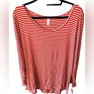 Lularoe 3X long sleeve sport  grey & red‎ stripe long sleeve Lynnae top. NWT.